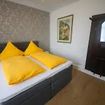 Grosse In Jugendstil-villa, Kassel-bad Wilhelmshoehe Am Unesco-bergpark, Herkulesblick, 3 Schlafzimmer, Boxspring-betten, Bis 8 Personen, Balkon, Kostenfreie Parkplaetze - Art City-studio 11 Kassel