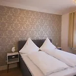 Apartament Grosse In Jugendstil-villa, Kassel-bad Wilhelmshoehe Am Unesco-bergpark, Herkulesblick, 3 Schlafzimmer, Boxspring-betten, Bis 8 Personen, Balkon, Kostenfreie Parkplaetze - Art City-studio 11