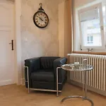Grosse In Jugendstil-villa, Kassel-bad Wilhelmshoehe Am Unesco-bergpark, Herkulesblick, 3 Schlafzimmer, Boxspring-betten, Bis 8 Personen, Balkon, Kostenfreie Parkplaetze - Art City-studio 11 *