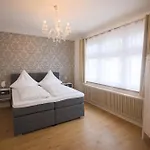 Grosse In Jugendstil-villa, Kassel-bad Wilhelmshoehe Am Unesco-bergpark, Herkulesblick, 3 Schlafzimmer, Boxspring-betten, Bis 8 Personen, Balkon, Kostenfreie Parkplaetze - Art City-studio 11 Apartament