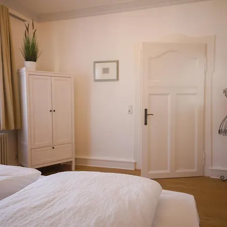 Grosse In Jugendstil-villa, Kassel-bad Wilhelmshoehe Am Unesco-bergpark, Herkulesblick, 3 Schlafzimmer, Boxspring-betten, Bis 8 Personen, Balkon, Kostenfreie Parkplaetze - Art City-studio 11 דירה