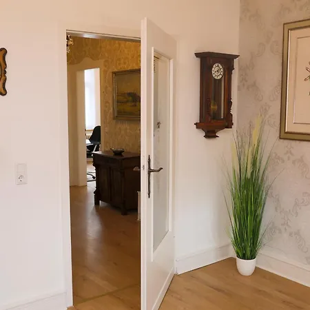 شقة Grosse In Jugendstil-villa, Kassel-bad Wilhelmshoehe Am Unesco-bergpark, Herkulesblick, 3 Schlafzimmer, Boxspring-betten, Bis 8 Personen, Balkon, Kostenfreie Parkplaetze - Art City-studio 11 كاسيل