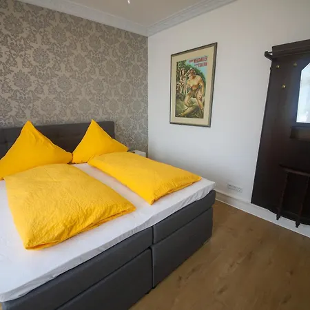 Grosse In Jugendstil-villa, Kassel-bad Wilhelmshoehe Am Unesco-bergpark, Herkulesblick, 3 Schlafzimmer, Boxspring-betten, Bis 8 Personen, Balkon, Kostenfreie Parkplaetze - Art City-studio 11 קאסל
