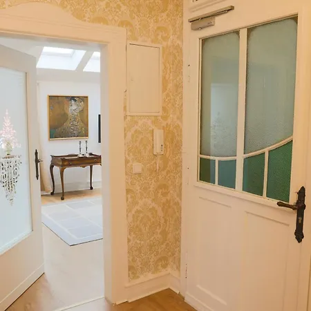 Apartamento Art City-studio Kassel-bad Wilhelmshoehe Am Unesco-bergpark, Herkulesblick, 3 Schlafzimmer Bis 8 Personen, Balkon, Kostenfreie Parkplaetze Kassel
