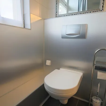 Grosse In Jugendstil-villa, Kassel-bad Wilhelmshoehe Am Unesco-bergpark, Herkulesblick, 3 Schlafzimmer, Boxspring-betten, Bis 8 Personen, Balkon, Kostenfreie Parkplaetze - Art City-studio 11 شقة