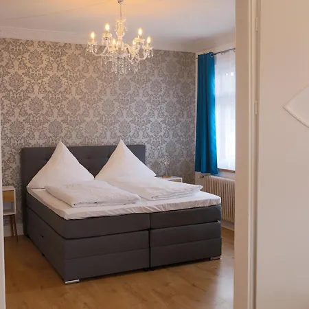 דירה Grosse In Jugendstil-villa, Kassel-bad Wilhelmshoehe Am Unesco-bergpark, Herkulesblick, 3 Schlafzimmer, Boxspring-betten, Bis 8 Personen, Balkon, Kostenfreie Parkplaetze - Art City-studio 11 קאסל