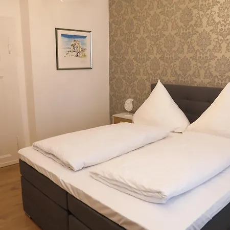 Grosse In Jugendstil-villa, Kassel-bad Wilhelmshoehe Am Unesco-bergpark, Herkulesblick, 3 Schlafzimmer, Boxspring-betten, Bis 8 Personen, Balkon, Kostenfreie Parkplaetze - Art City-studio 11 * קאסל