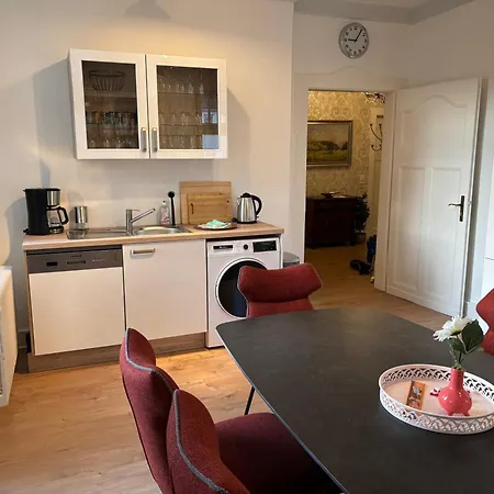 Grosse In Jugendstil-villa, Kassel-bad Wilhelmshoehe Am Unesco-bergpark, Herkulesblick, 3 Schlafzimmer, Boxspring-betten, Bis 8 Personen, Balkon, Kostenfreie Parkplaetze - Art City-studio 11 דירה