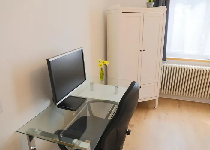 Apartment Grosse In Jugendstil-villa, Kassel-bad Wilhelmshoehe Am Unesco-bergpark, Herkulesblick, 3 Schlafzimmer, Boxspring-betten, Bis 8 Personen, Balkon, Kostenfreie Parkplaetze - Art City-studio 11 Kassel