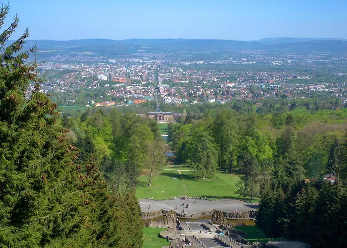 Apartment Grosse In Jugendstil-villa, Kassel-bad Wilhelmshoehe Am Unesco-bergpark, Herkulesblick, 3 Schlafzimmer, Boxspring-betten, Bis 8 Personen, Balkon, Kostenfreie Parkplaetze - Art City-studio 11 *