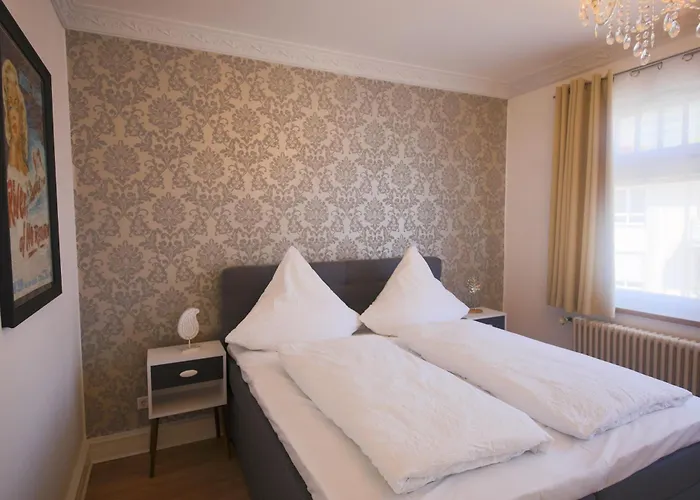 Apartment Grosse In Jugendstil-villa, Kassel-bad Wilhelmshoehe Am Unesco-bergpark, Herkulesblick, 3 Schlafzimmer, Boxspring-betten, Bis 8 Personen, Balkon, Kostenfreie Parkplaetze - Art City-studio 11