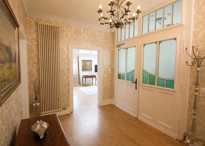 Grosse In Jugendstil-villa, Kassel-bad Wilhelmshoehe Am Unesco-bergpark, Herkulesblick, 3 Schlafzimmer, Boxspring-betten, Bis 8 Personen, Balkon, Kostenfreie Parkplaetze - Art City-studio 11 Kassel