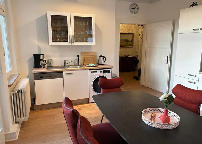 Grosse In Jugendstil-villa, Kassel-bad Wilhelmshoehe Am Unesco-bergpark, Herkulesblick, 3 Schlafzimmer, Boxspring-betten, Bis 8 Personen, Balkon, Kostenfreie Parkplaetze - Art City-studio 11 Apartment